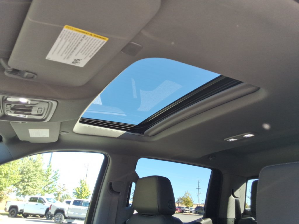 Certified 2022 Chevrolet Silverado 1500 LT Trail Boss w/ Convenience Package II AWD/4WD image 27