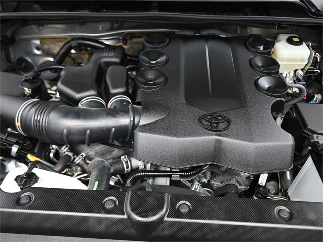 Used 2020 Toyota 4Runner SR5 image 10