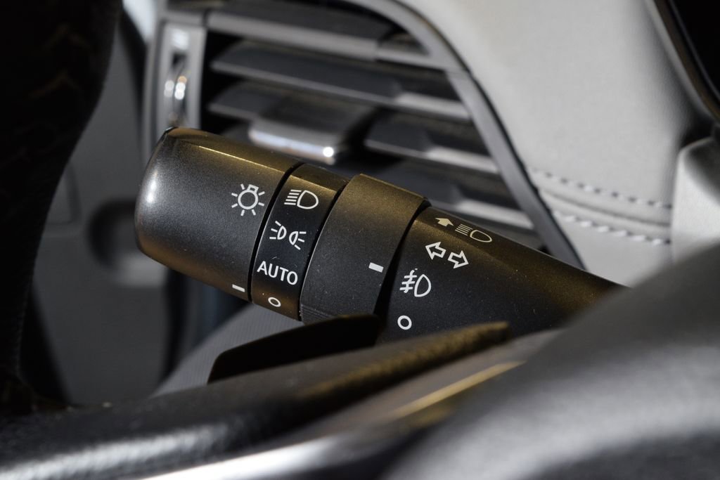 Used 2020 Subaru Outback Premium AWD/4WD image 17