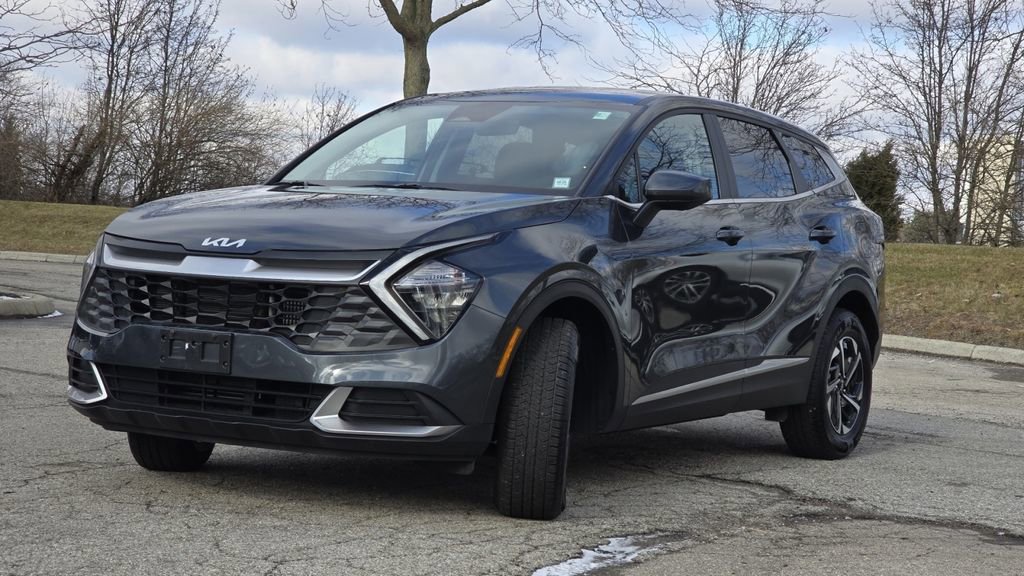 Used 2023 Kia Sportage LX image 12