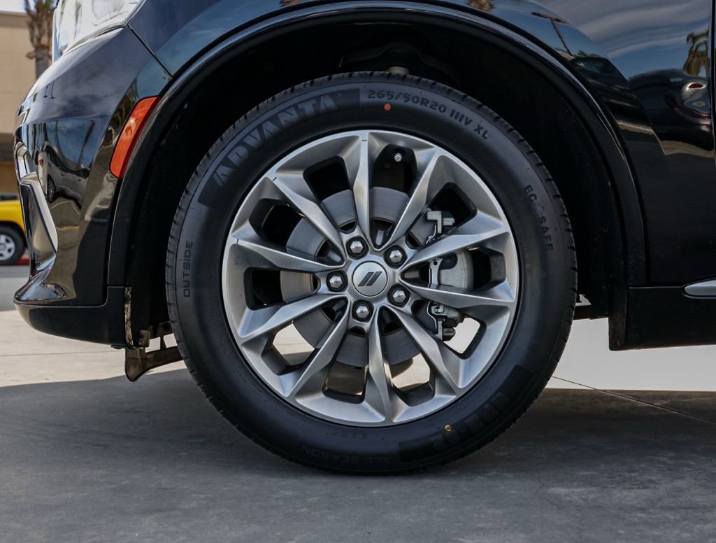 Used 2022 Dodge Durango SXT w/ Anodized Platinum Package image 11