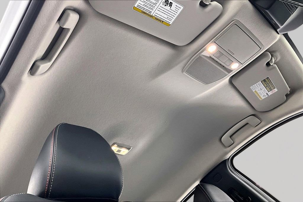 Used 2025 Nissan Kicks SR FWD image 22