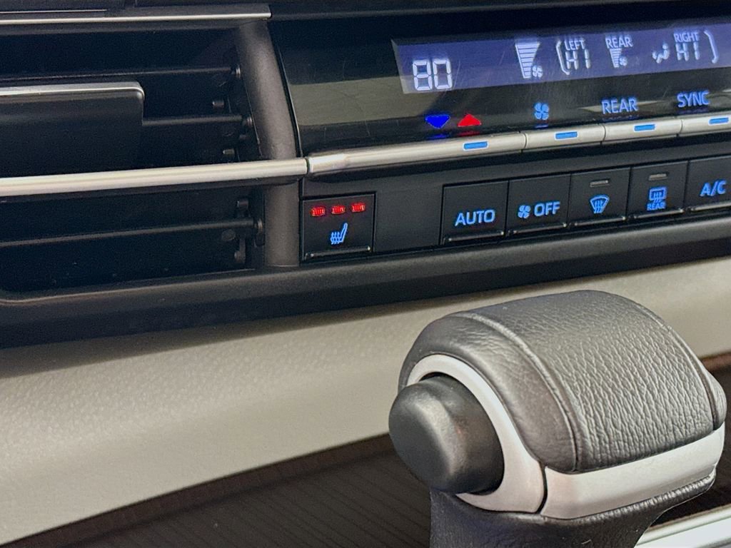 Certified 2022 Toyota Sienna XLE image 22