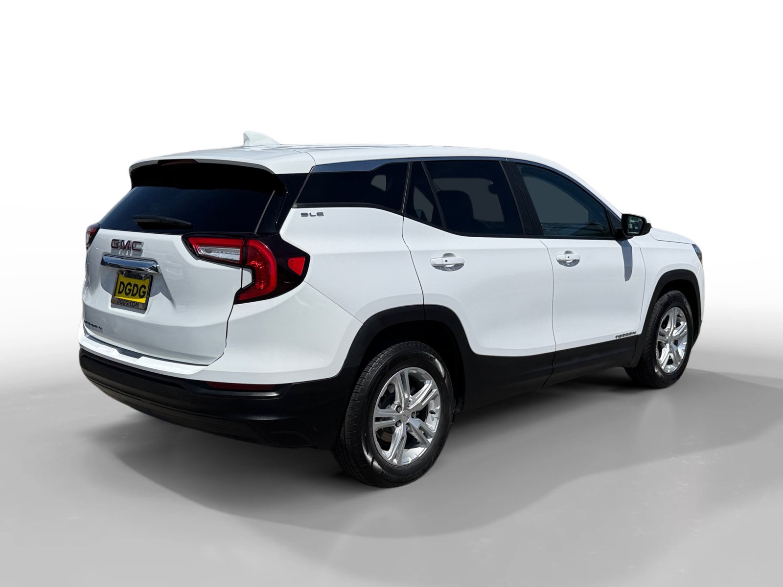 Used 2024 GMC Terrain SLE FWD image 5