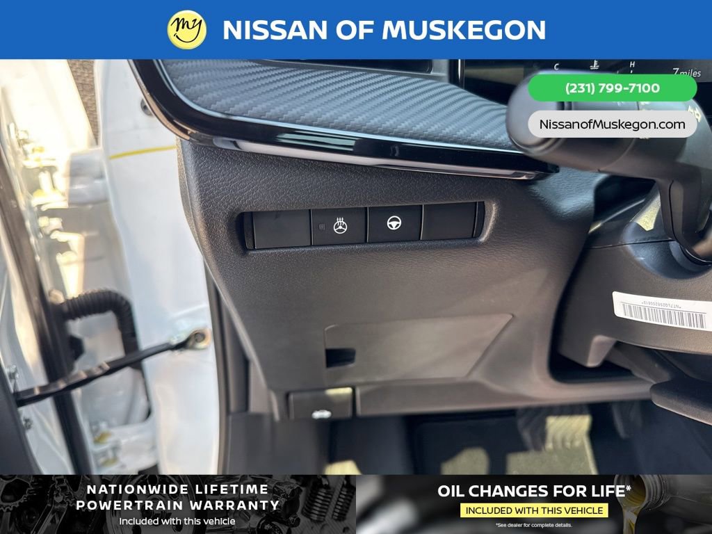 New 2025 Nissan Kicks SR w/ SR Premium Package image 13