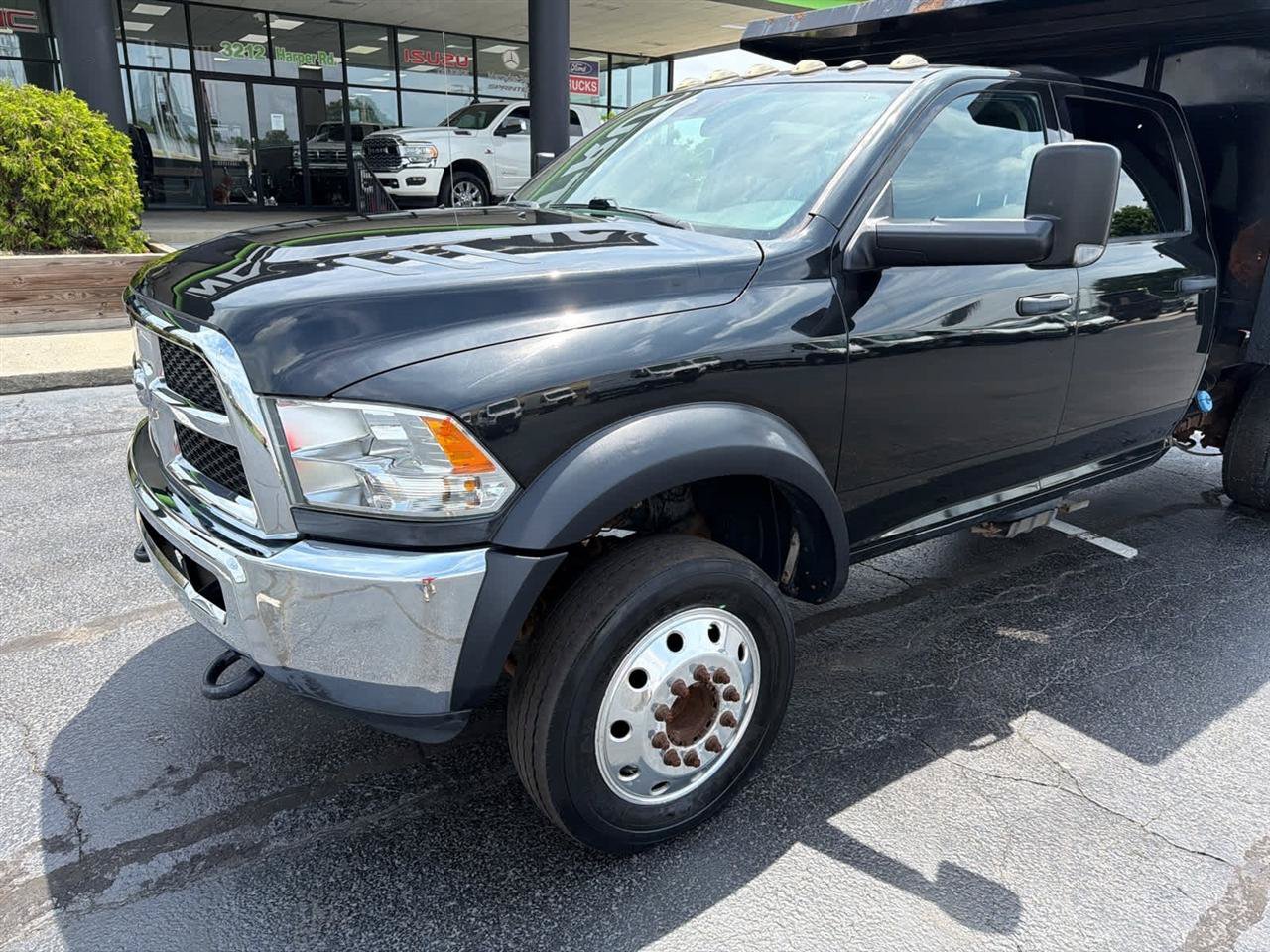 Used 2018 RAM 4500 Tradesman w/ Chrome Appearance Group AWD/4WD image 2