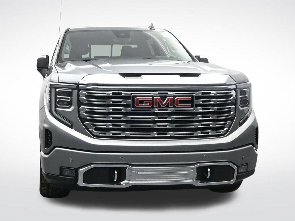 Used 2024 GMC Sierra 1500 Denali w/ Denali Reserve Package AWD/4WD image 2