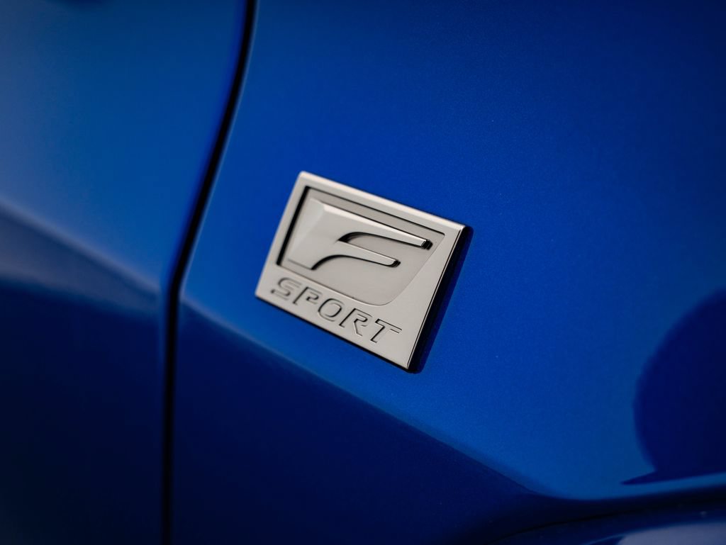 New 2026 Lexus UX 300h AWD image 19