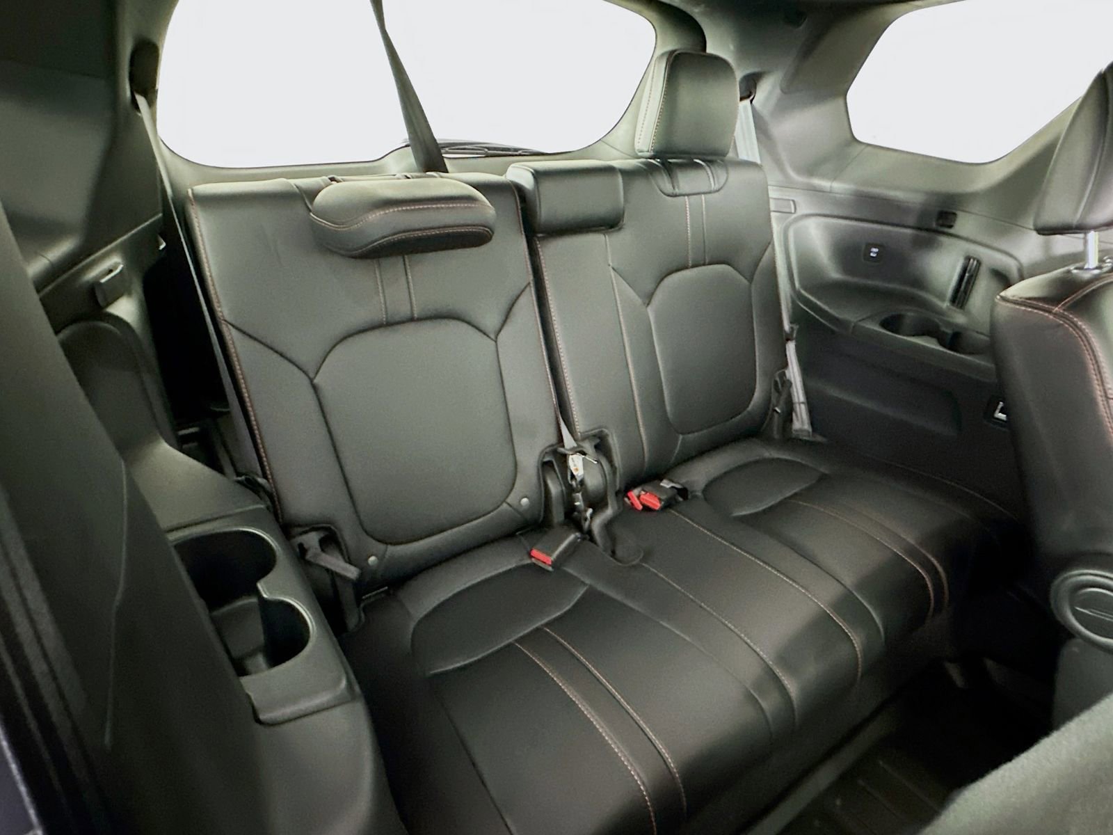 Used 2025 Honda Pilot TrailSport image 27