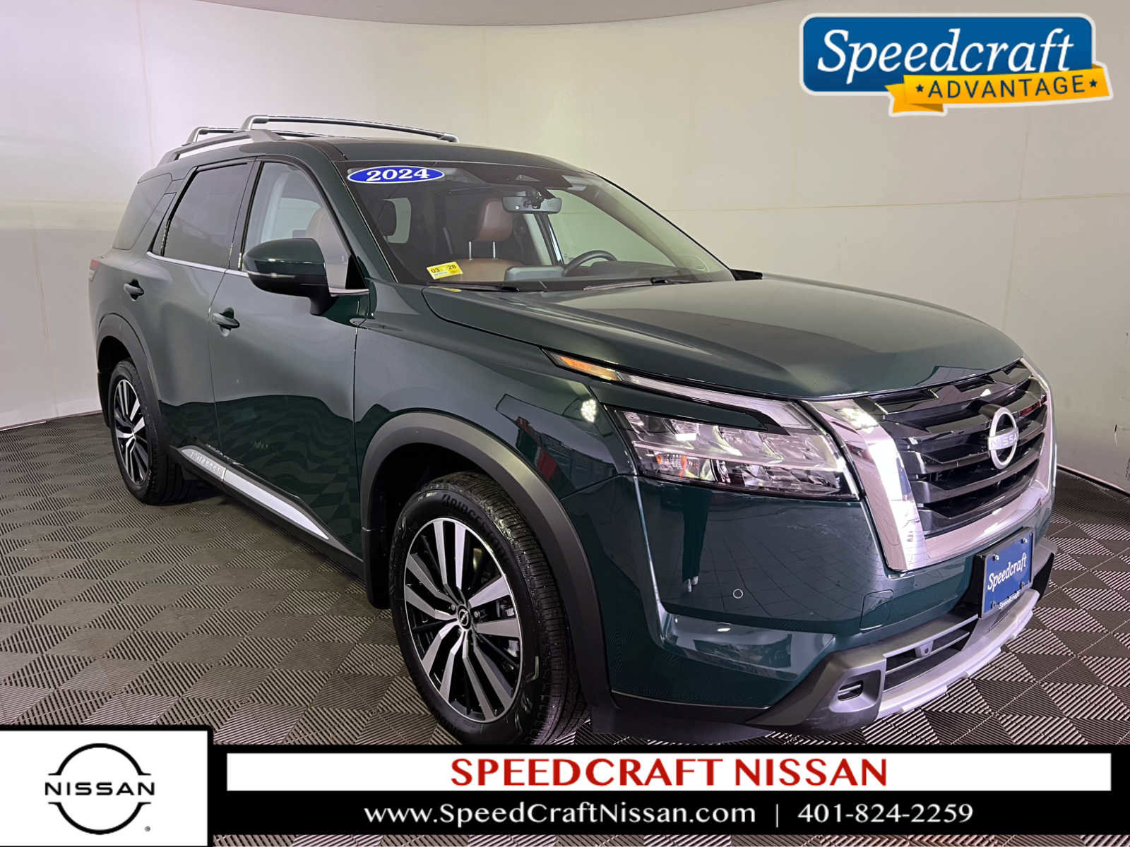 Certified 2024 Nissan Pathfinder Platinum w/ Cargo Package AWD/4WD image 1