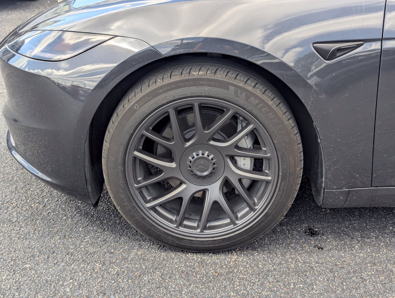 Used 2024 Tesla Model 3 Standard Range RWD image 10