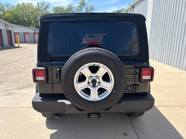 Used 2021 Jeep Wrangler Unlimited Sport AWD/4WD image 8
