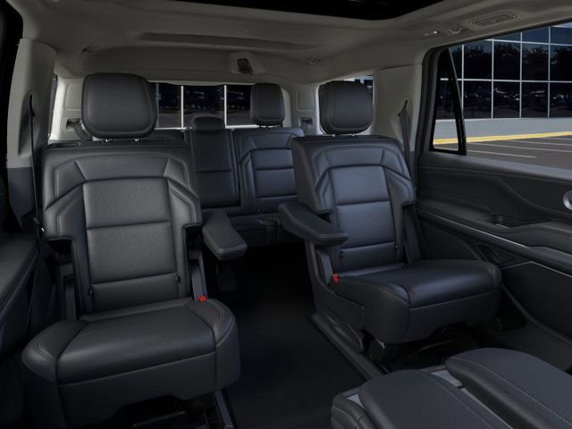 New 2025 Lincoln Navigator Reserve image 11