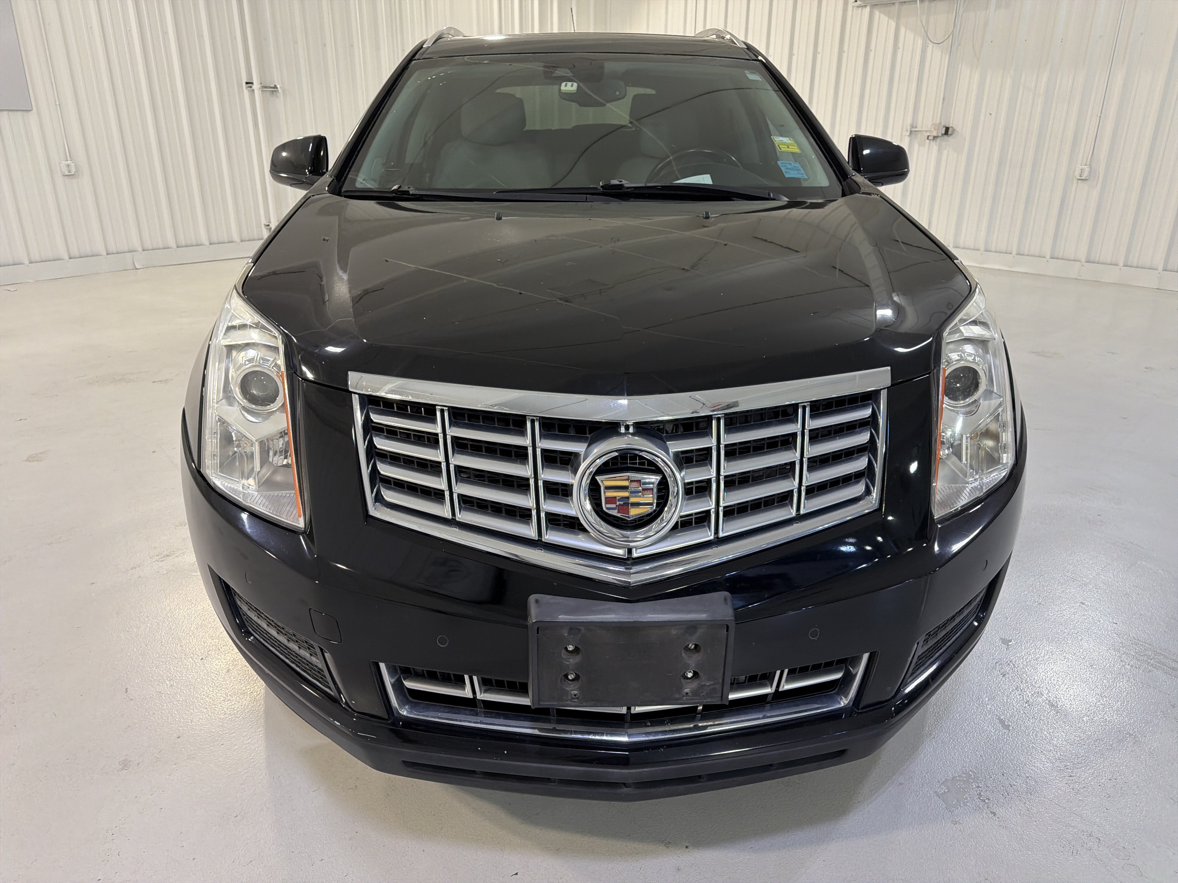 Used 2014 Cadillac SRX Luxury w/ Driver Awareness Package FWD image 8