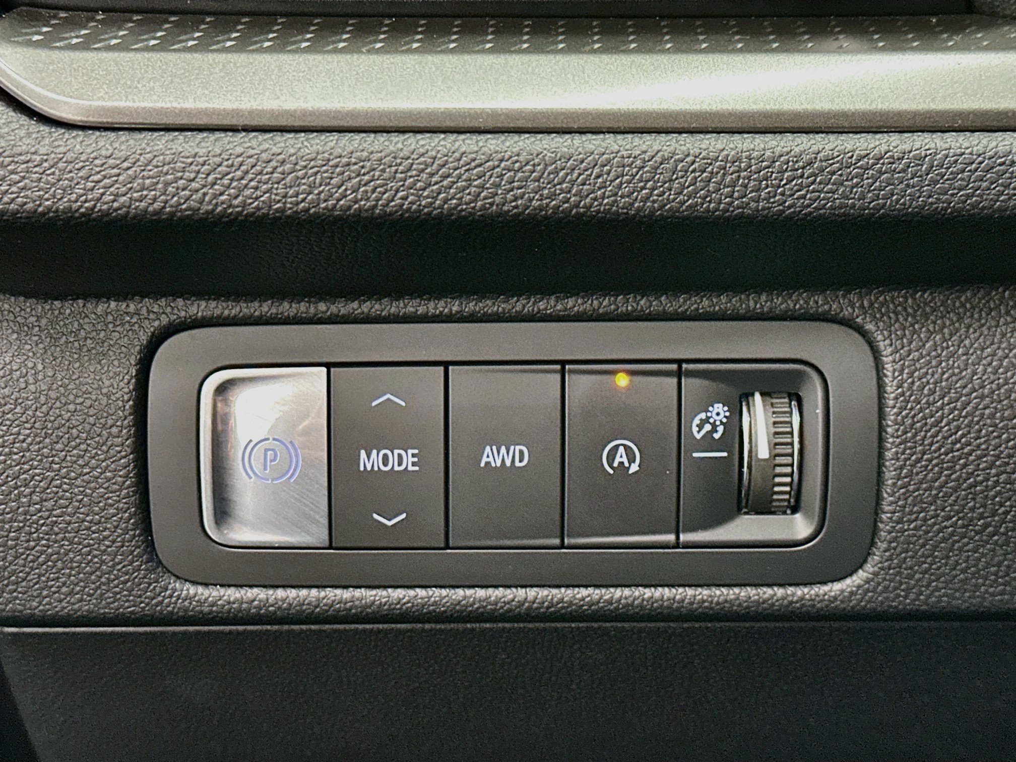 Used 2024 Chevrolet Traverse LT AWD/4WD image 17