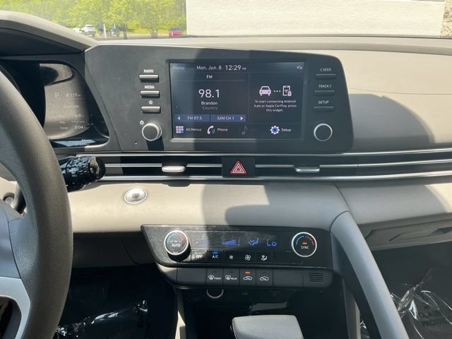 Certified 2023 Hyundai Elantra SEL FWD image 22