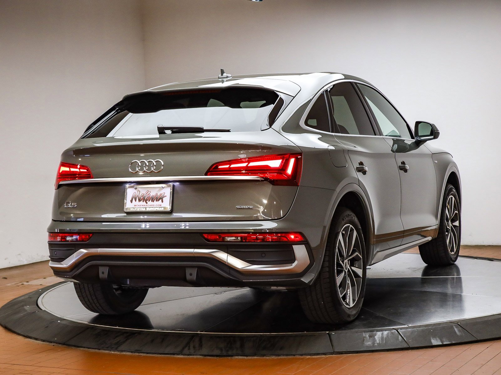 Used 2023 Audi Q5 2.0T Premium Plus w/ Premium Plus Package image 7