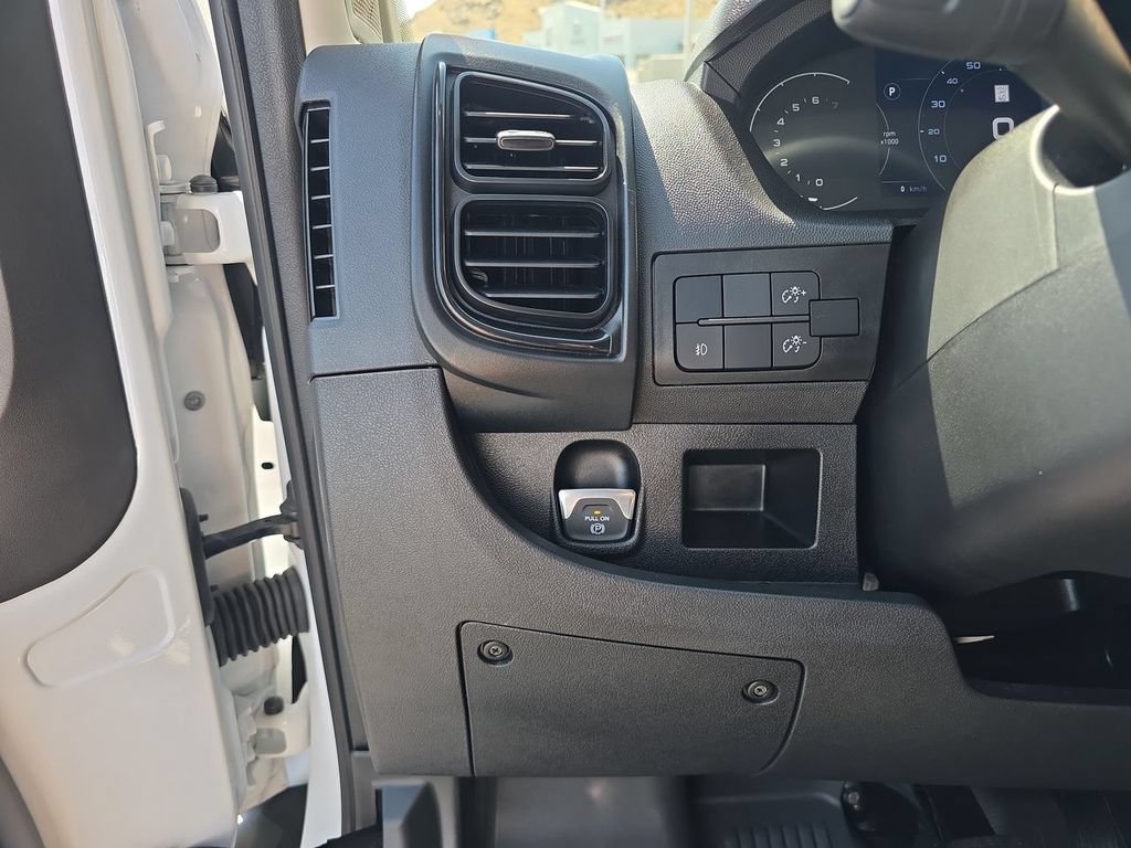Used 2025 RAM ProMaster 2500 w/ U-Haul Equipment Group FWD image 18