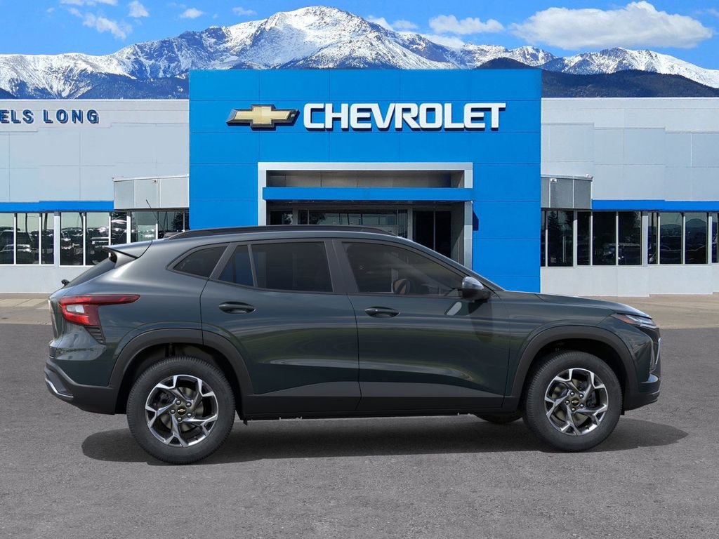 New 2026 Chevrolet Trax LT w/ Driver Confidence Package FWD image 5