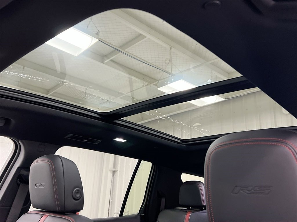 New 2026 Chevrolet Traverse RS w/ LPO, Floor Liner Package image 19