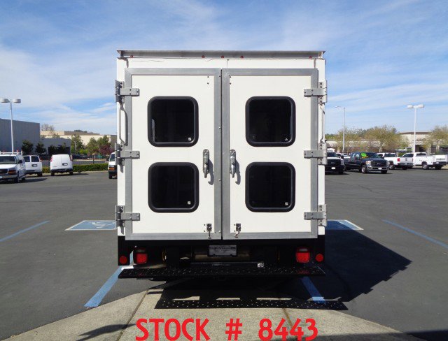 Used 2016 Chevrolet Express 3500 image 4