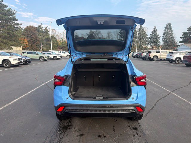Used 2024 Chevrolet Trax RS w/ Driver Confidence Package FWD image 10