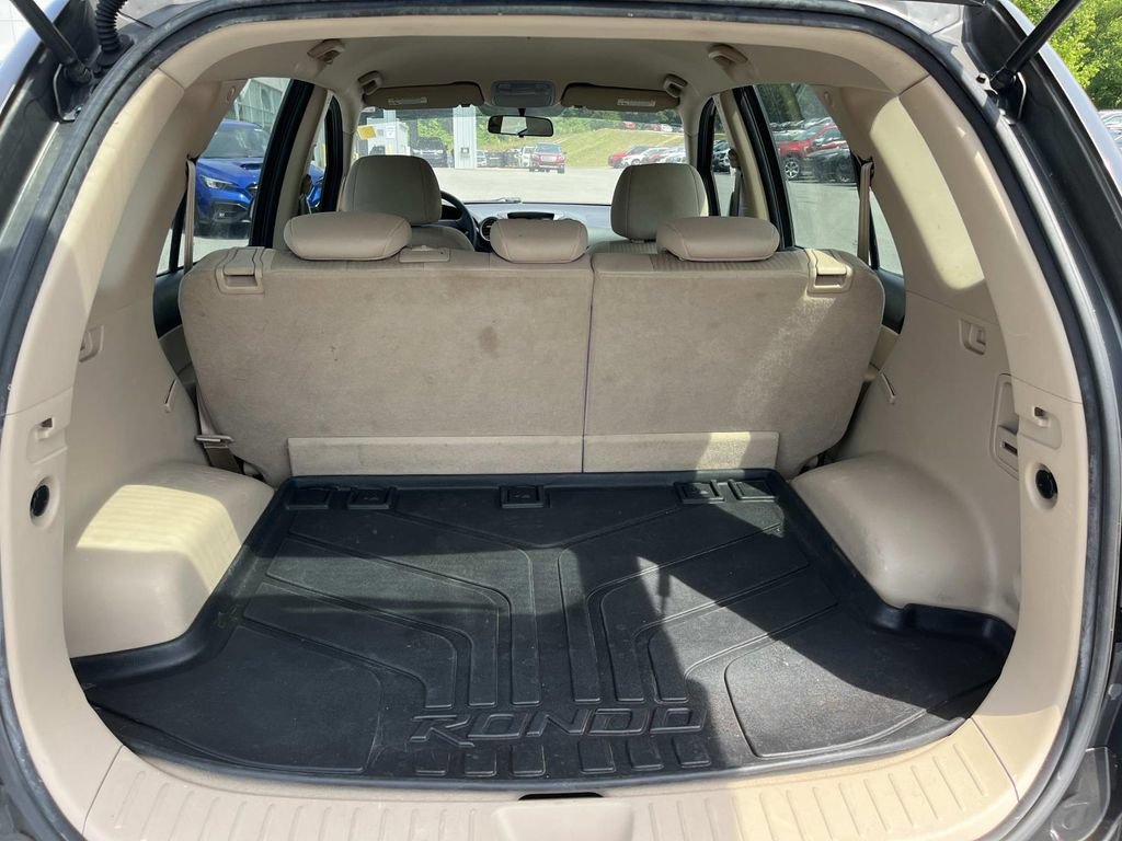 Used 2009 Kia Rondo LX FWD image 19