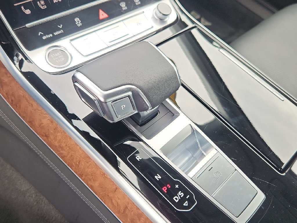 Used 2023 Audi A8 L 3.0T w/ Comfort Plus Package AWD/4WD image 18