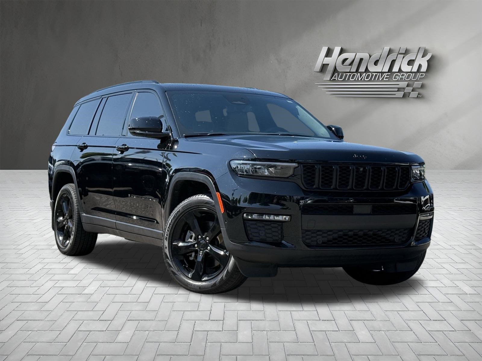 Used 2023 Jeep Grand Cherokee L Limited w/ Luxury Tech Group II AWD/4WD image 2