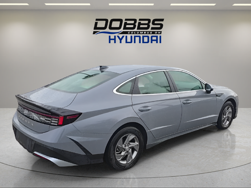 Used 2026 Hyundai Sonata SE FWD image 5