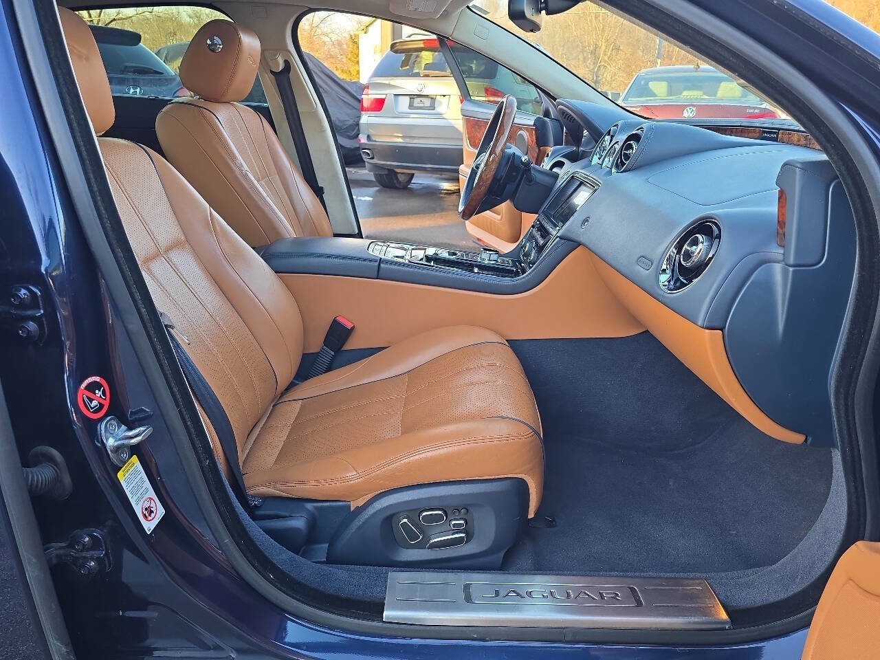 Used 2014 Jaguar XJ L Portfolio image 29