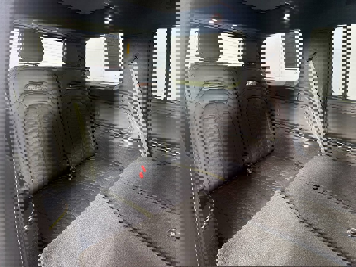 Used 2024 Rivian R1S Adventure image 31