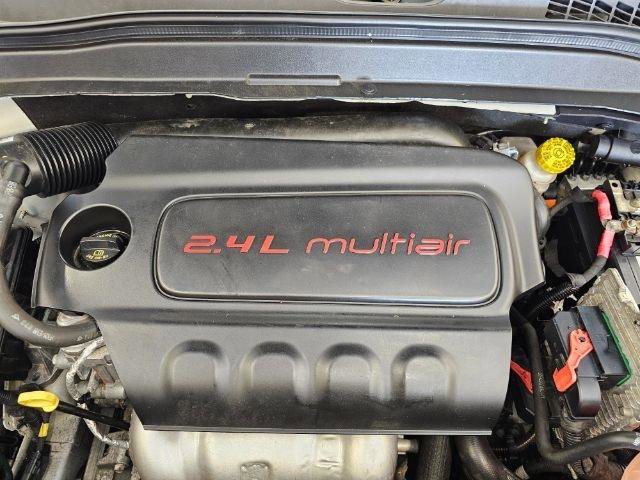 Used 2015 Jeep Renegade Latitude w/ Popular Equipment Group AWD/4WD image 38