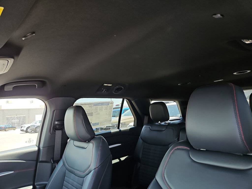 New 2026 Ford Explorer ST-Line w/ ST-Line Street Pack RWD image 22