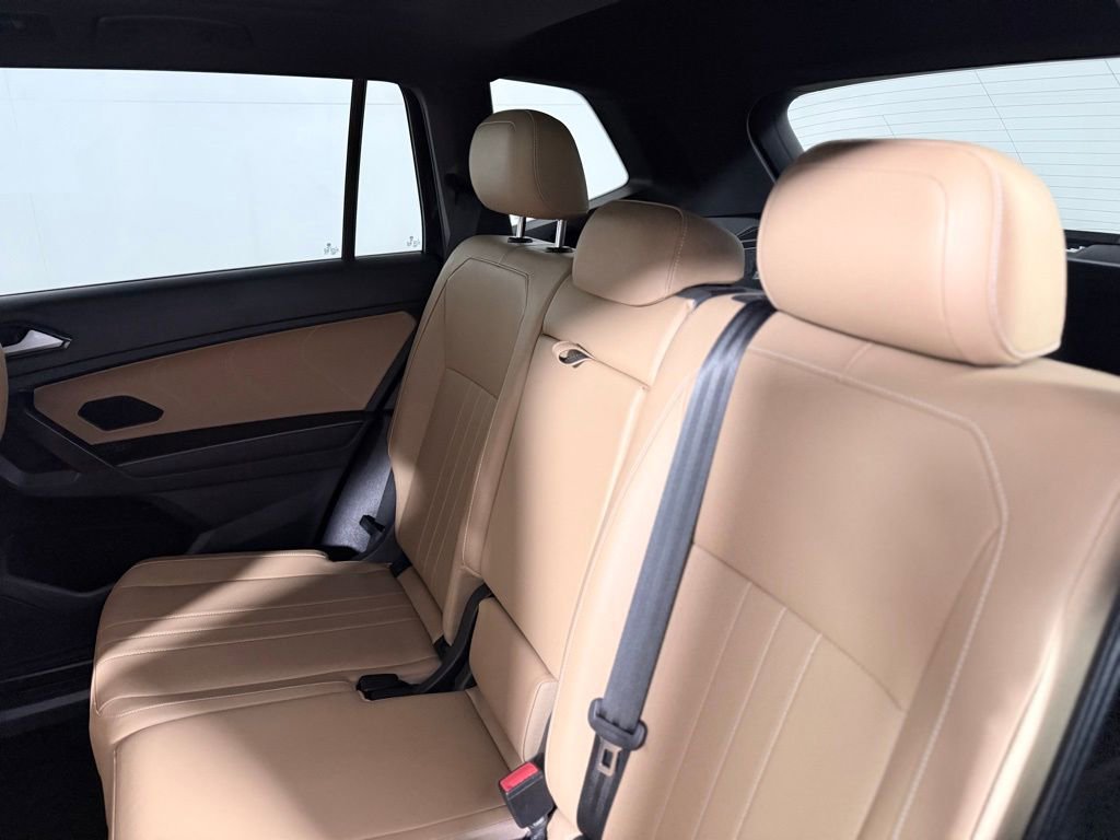 Used 2022 Volkswagen Tiguan SE image 21