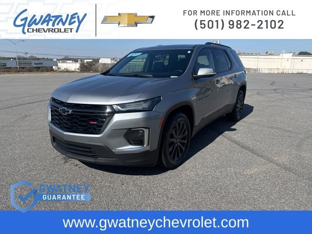 Used 2023 Chevrolet Traverse RS w/ LPO, Floor Liner Package FWD image 1