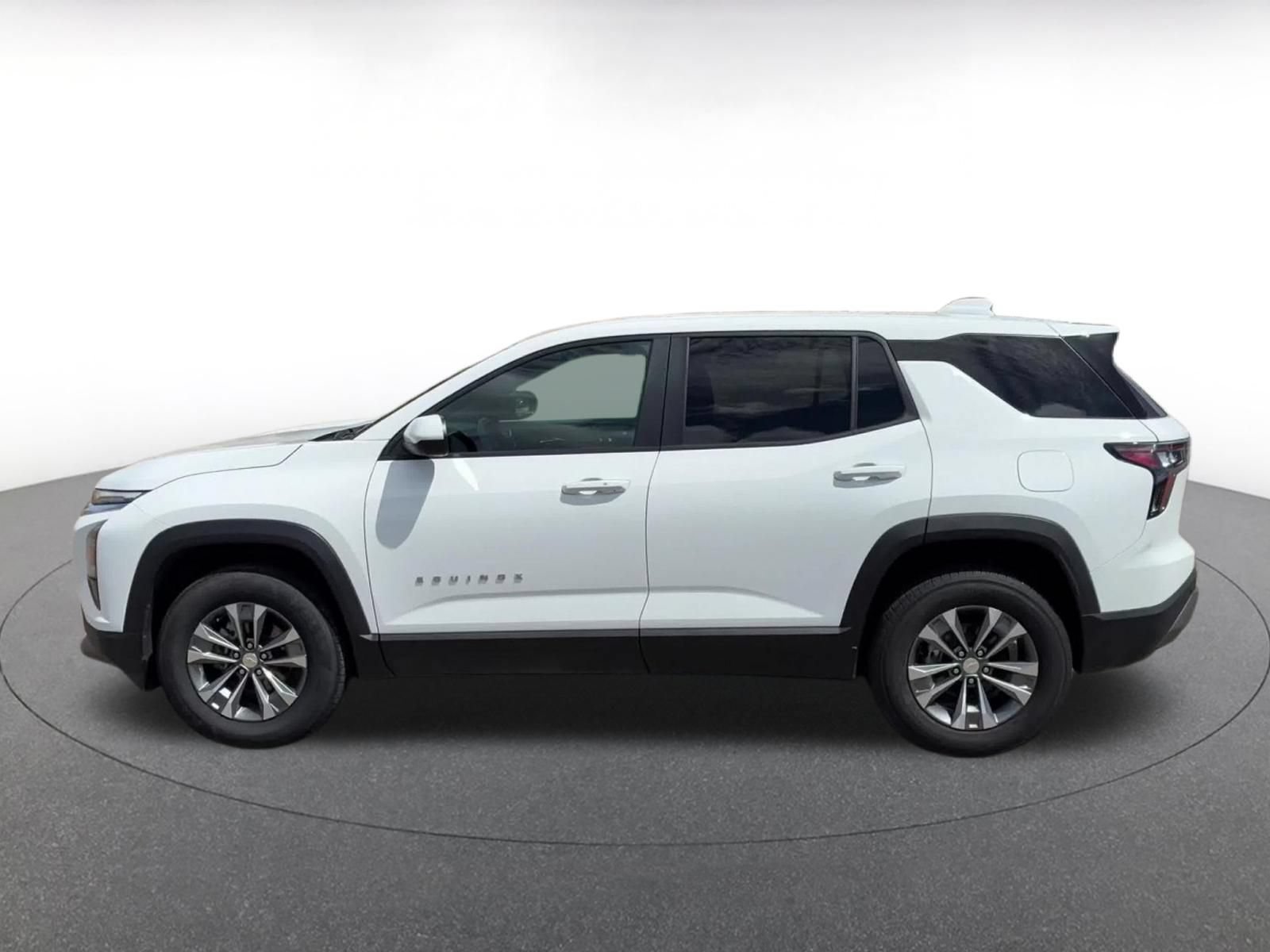 Used 2025 Chevrolet Equinox LT FWD image 7