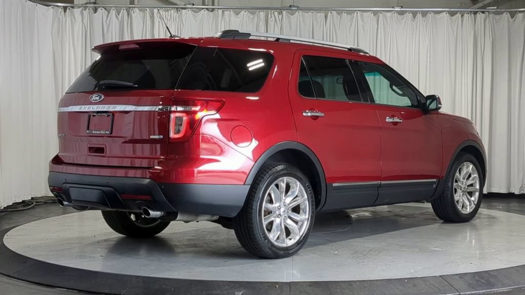 Used 2014 Ford Explorer Limited w/ Equipment Group 302A AWD/4WD image 10