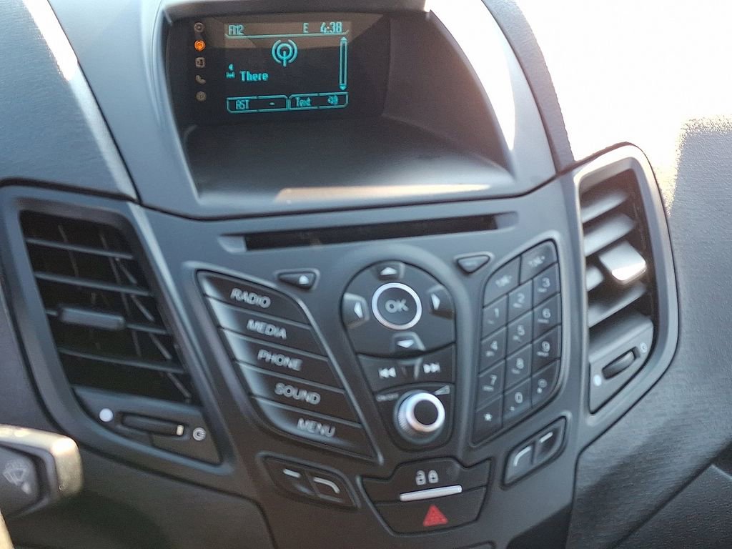 Used 2017 Ford Fiesta SE image 19
