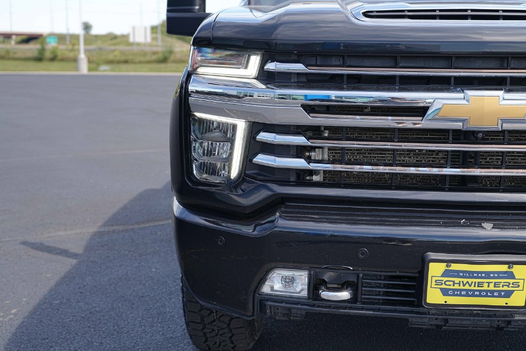Used 2022 Chevrolet Silverado 3500 High Country w/ Z71 Off-Road Package AWD/4WD image 4