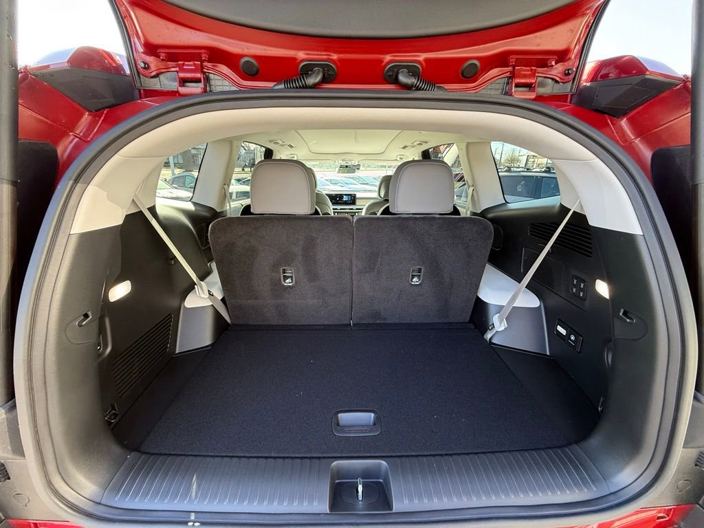 Certified 2026 Hyundai Ioniq 9 Limited w/ Tow & Go Package image 10