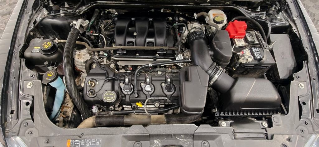 Used 2018 Ford Taurus SE FWD image 35