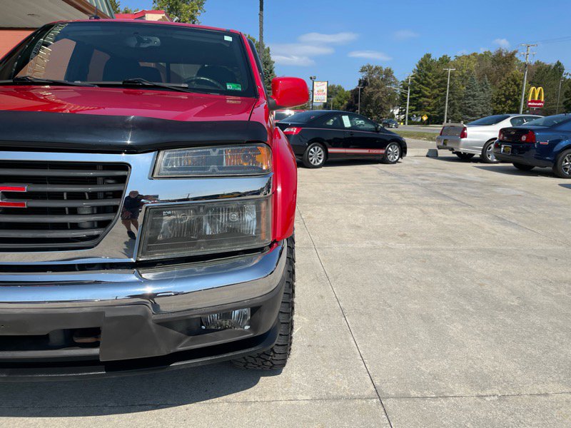 Used 2010 GMC Canyon SLE image 4