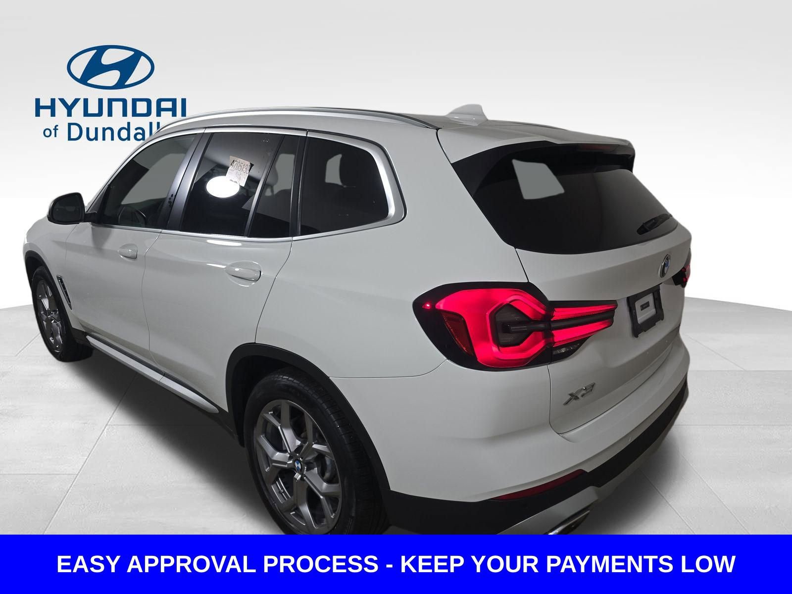 Used 2024 BMW X3 xDrive30i w/ Premium Essential Package image 3