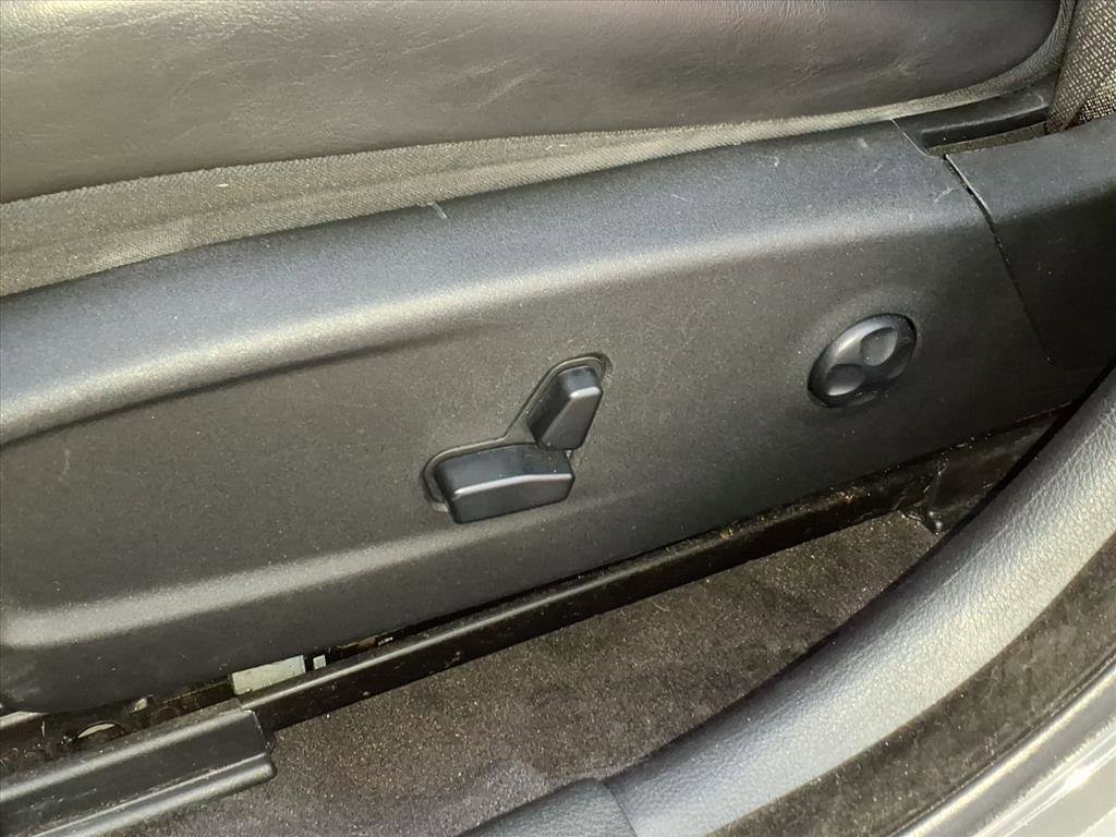 Used 2018 Chrysler 300 S w/ S Model Appearance Package image 18