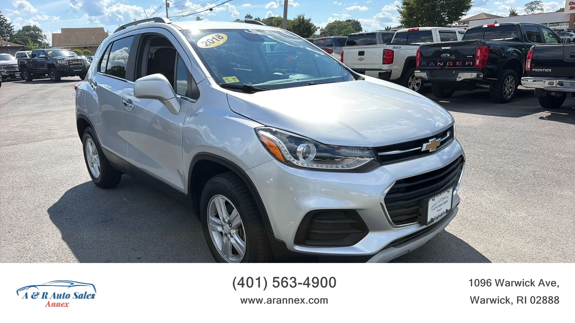 Used 2018 Chevrolet Trax LT w/ LT Convenience Package AWD/4WD image 1