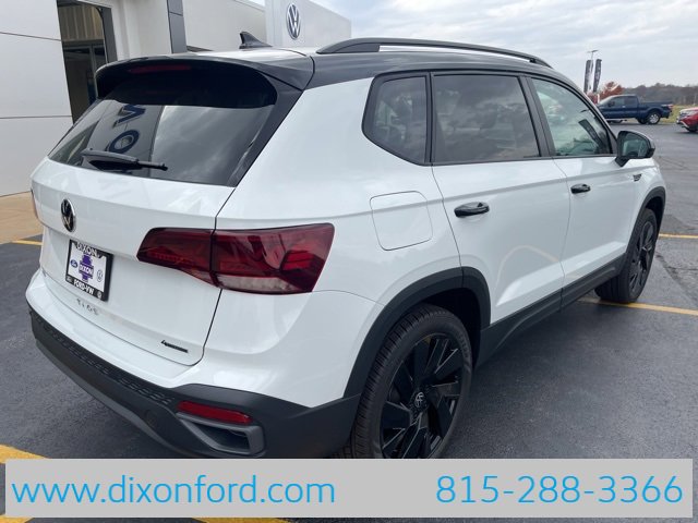 New 2024 Volkswagen Taos SE image 7