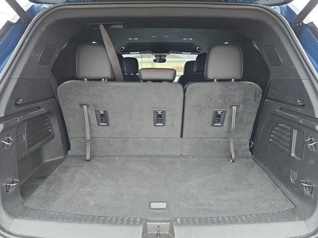 Used 2024 Chevrolet Traverse Z71 w/ Enhanced Driving Package image 9