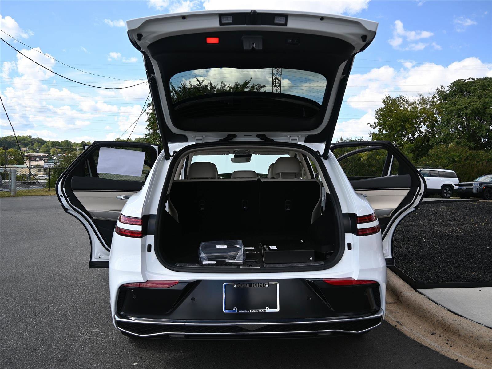 New 2026 Genesis GV70 2.5T Select image 17