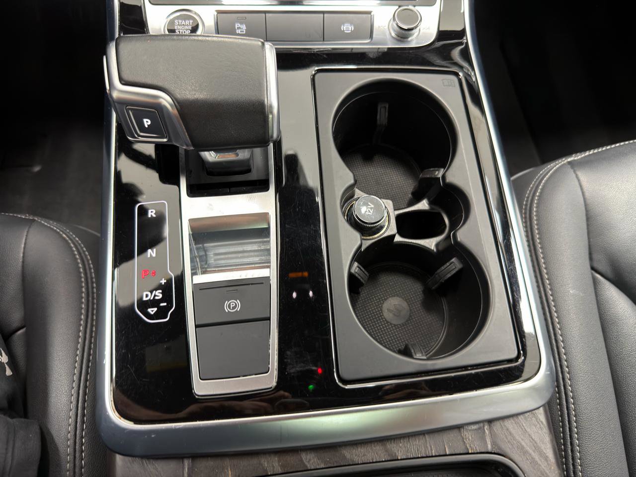 Used 2021 Audi Q8 Premium image 23